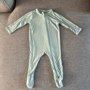 Kyte baby onesie 3-6 months (barely worn)